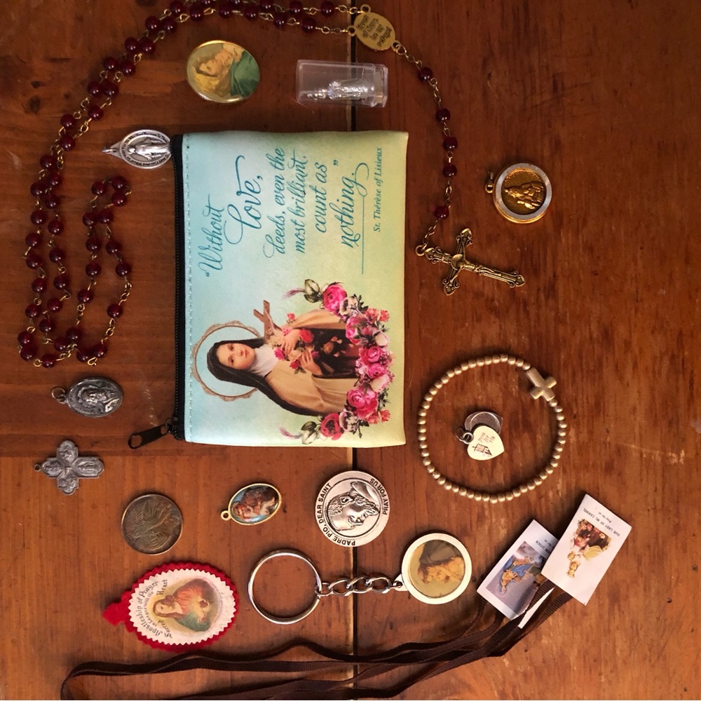 LOT of Beautiful Christian items. 16 pieces total.